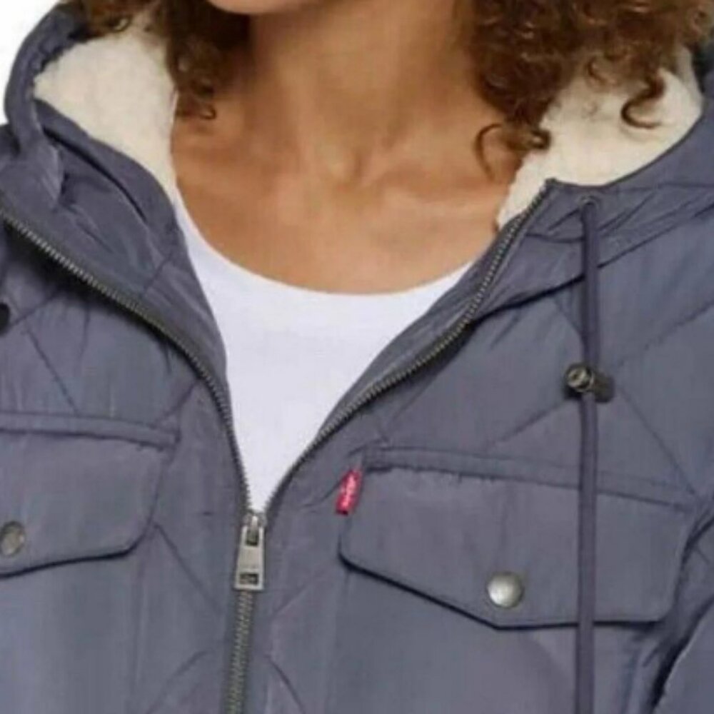 Levi's Women's Quilted Parka Jacket with Plush Hood, Odyssey Gray Size: Small - Picture 5 of 5